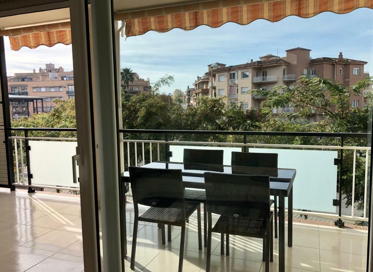 Apartamentos Benet Roses Eksteriør billede