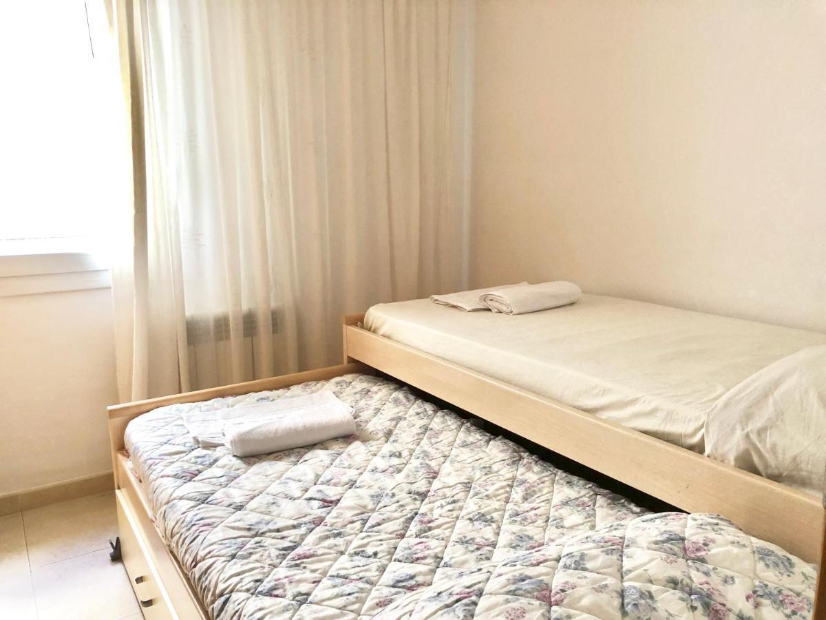Apartamentos Benet Roses Eksteriør billede